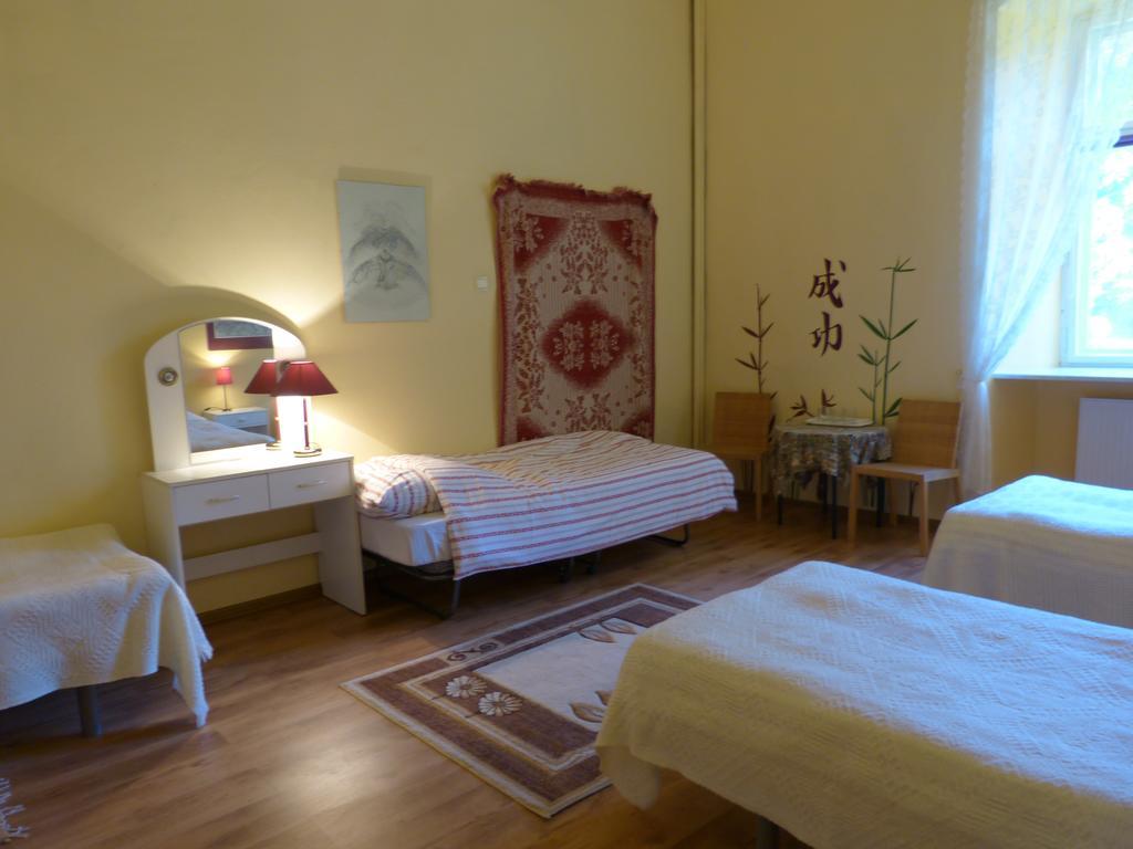 Palac Jastrowiec Exteriér fotografie
